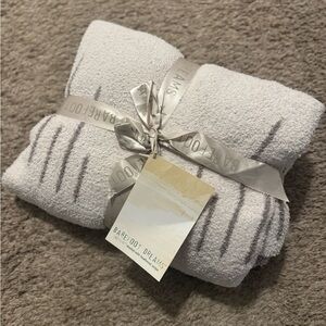 Barefoot Dreams COZYCHIC blanket with heathered stripe NEW